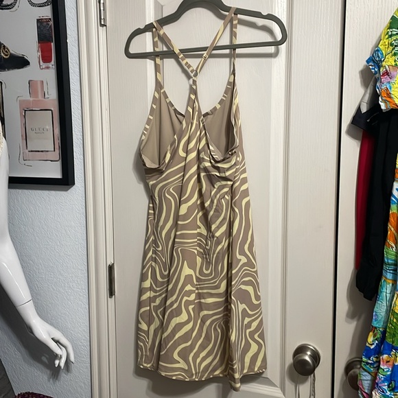 Outdoor Voices Pampas Swirl Exercise Dress - Picture 3 of 6